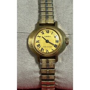 Vintage Timex Ladies Watch 24mm Gold Tone Roman Dial Manual Wind
